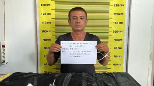 Pengedar narkotika jenis sabu antar kabupaten, yang diamankan Polres Merangin.-aliaminjambi-independent.co.id-jambi-independent.co.id