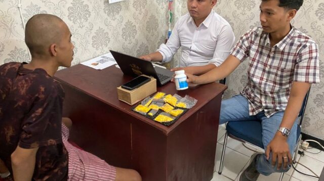 Polisi Tangkap Pengedar dan Amankan Ribuan Pil Hexymer. sumbr jambi one