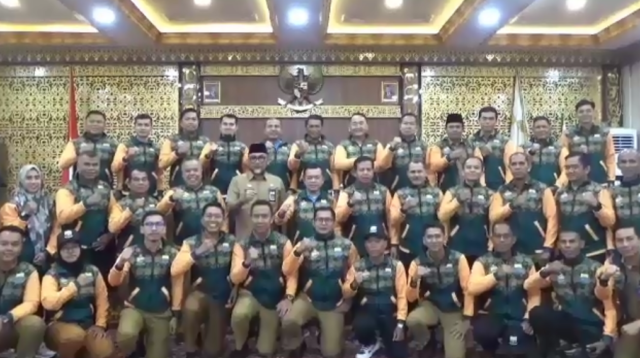 Al Haris Lepas 60 Orang Kontingen Korpri Ikuti PORNAS Ke-16 Korpri Di Semarang